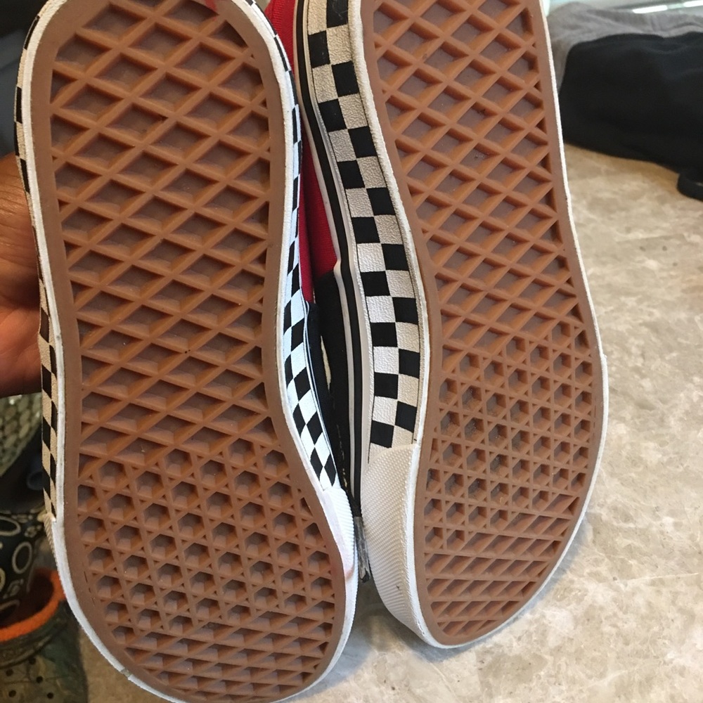 Vans - Picture 5 of 7